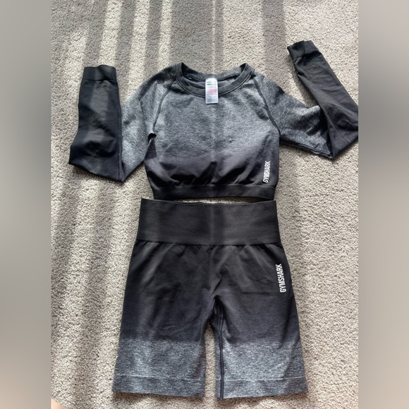 Gymshark ombré crop top & short matching set - Picture 2 of 2